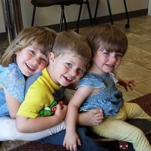 Meet your Posher, Lyle john